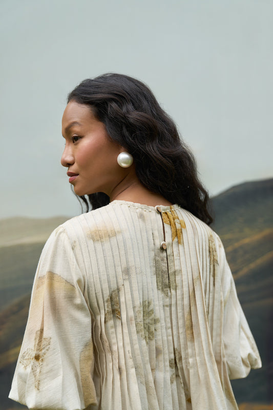 Live Leafy Pintucks Top with Sleeves