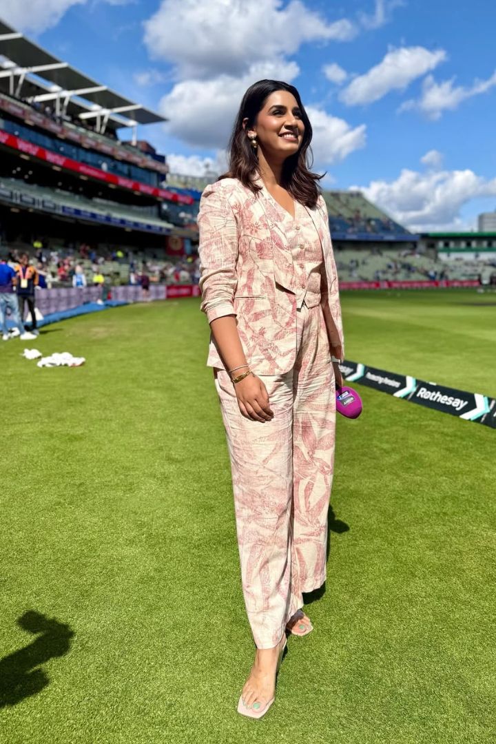 Pink Foliage 3-Piece Blazer Set with Vest & Pants