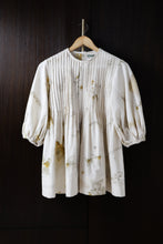 Load image into Gallery viewer, Live Leafy Pintucks Top with Sleeves
