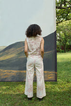 Load image into Gallery viewer, Pink Foliage Vest &amp; Flared Pants Set
